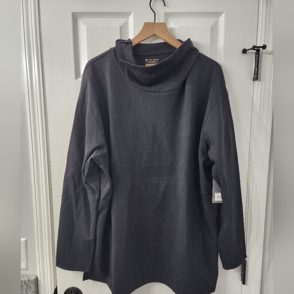 Tek Gear 2X long sleeve cowl neck pullover
